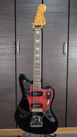 *FENDER SQUIER JAGUAR
