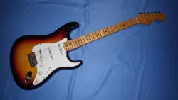 MADE BY FENDER VINTAGE CUSTOM 62 STRAT 2020