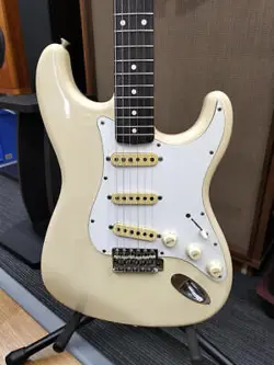 FENDER JAPAN ST62-55 2 ELECTRIC GUITAR