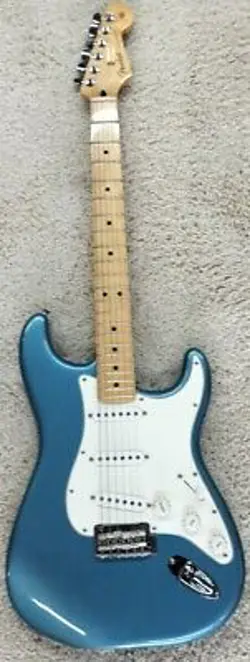 FENDER PLAYER SERIES STRATOCASTER, MAPLE FINGERBOARD, TIDEPOOL FINISH - USED