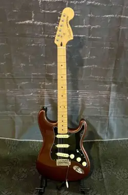 2018 FENDER DELUXE ROADHOUSE STRATOCASTER IN CLASSIC WITH MAPLE FRETBOARD