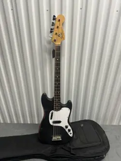 1975 FENDER MUSICMASTER BASS