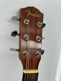 FENDER RIGHT HANDED