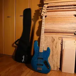 FENDER FSR TRADITIONAL II 70S JAZZBASS SAFE PACKING!