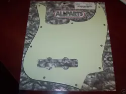 NEW - PICKGUARD FOR FENDER MEXICAN JAZZ BASS, 3-PLY - MINT GREEN