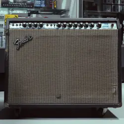 1975 FENDER TWIN REVERB SILVERFACE - 2 X 12 GUITAR COMBO AMPLIFIER