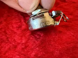 MEG POTENTIOMETER SOLID