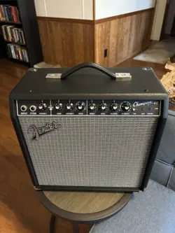 FENDER CHAMPION 40 GUITAR AMPLIFIER W/COVER AND FOOT SWITCH