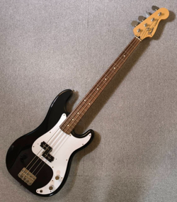 FENDER JAPAN PRECISION BASS ELECTRIC BASS R SERIAL BLACK W/GIG BAG MADE IN JAPAN