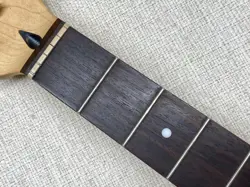 STRAT ROSEWOOD FRETBOARD