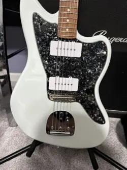 SQUIER VM JAZZMASTER