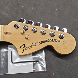 2012 FENDER STRAT MAPLE NECK AMERICAN SPECIAL / HIGHWAY ONE STRATOCASTER USA