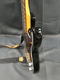 SQUIER PRECISION 4-STRING