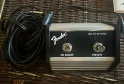 FENDER 2-BUTTON FOOTSWITCH FOR CHANNEL SELECT AND EFFECTS ON/OFF, P/N 0071359000