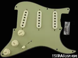 PICKGUARD STRAT 
