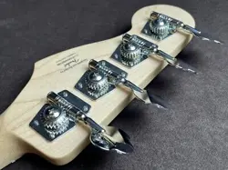 SQUIER BY FENDER AFFINITY SERIES JAZZ BASS GUITAR NEW