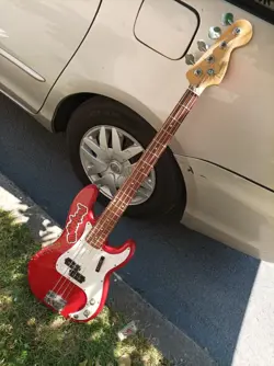 FENDER P BASS SQUIAER RELIC PART CASTER   USED