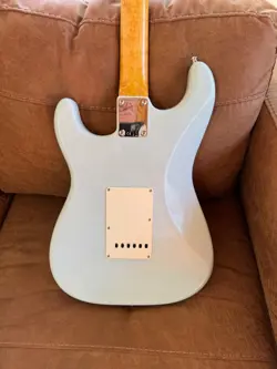 JOURNEYMAN STRATOCASTER CUSTOM