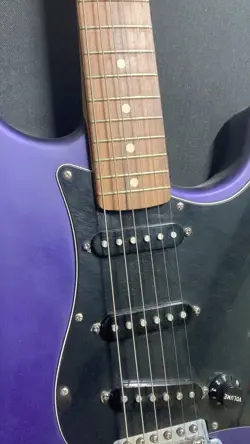 2004 MIM FENDER STRATOCASTER