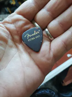 VINTAGE FENDER EXTRA