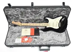 USED FENDER AMERICAN PROFESSIONAL STRATOCASTER BLACK MAPLE FB 3.5KG W/OHSC