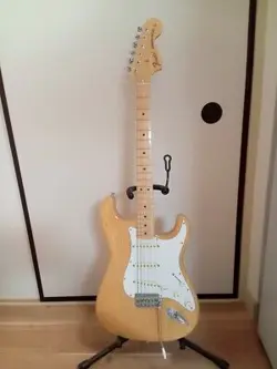 FENDER JAPAN STRATOCASTER FENDER STRATOCASTER WITH SOFT CASE