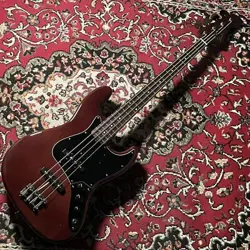 FENDER TRADITIONAL II 60S JAZZ BASS 3.92KG