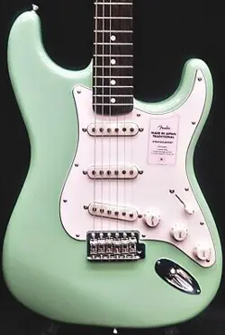 FENDER MADE IN JAPAN FSR TRADITIONAL LATE 60S STRATOCASTER SURF GREEN