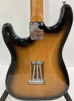FENDER AMERICAN VINTAGE 1957 STRATOCASTER 2TS