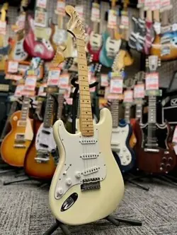 FENDER JIMI HENDRIX TRIBUTE STRATOCASTER OLYMPIC WHITE 1997 RARE FIRST Y
