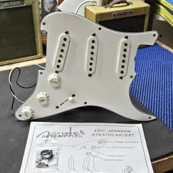 2008 FENDER ERIC JOHNSON STRAT LOADED PICKGUARD VINTAGE 3-PLY 8-HOLE USA GUITAR