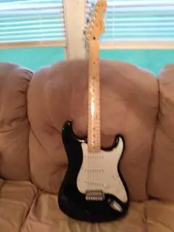 2024 FENDER STRATOCASTER