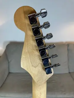 READY STRATOCASTER BLACK