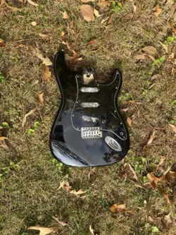 2008 FENDER SQUIER SE STRATOCASTER STRAT GUITAR FULL SIZE BODY W/ BRIDGE