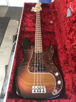 2006 FENDER DIAMOND ANNIVERSARY EDITION P BASS
