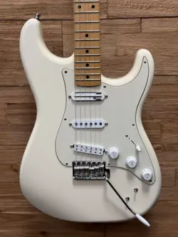 SIGNATURE SUSTAINER STRATOCASTER
