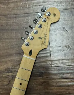 FENDER STRATOCASTER NECK MAPLE WITH TUNERS