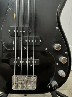FENDER PRECISION DELUXE