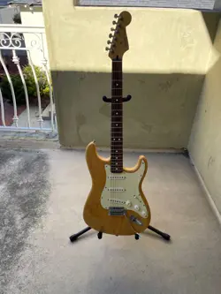 2006 FENDER STRATOCASTER 60TH ANNIVERSARY MIM SWAMP ASH GUITAR