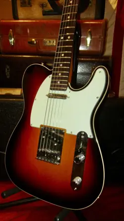 2022 FENDER TELECASTER ULTRA SUNBURST CLEAN W/ ORIGINAL HARDSHELL CASE