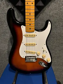 STRATOCASTER SUNBURST 2023