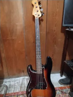 FENDER SQUIRE P-BASS LEFTY