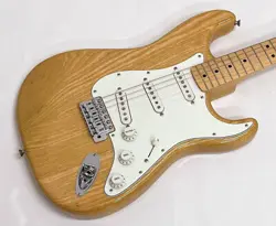 FENDER JAPAN TRADITIONAL  70S STRATOCASTER