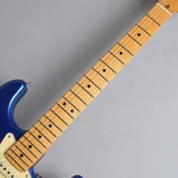 FENDER AMERICAN ULTRA STRATOCASTER MAPLE FINGERBOARD COBRA BLUE ELECTRIC GUITAR