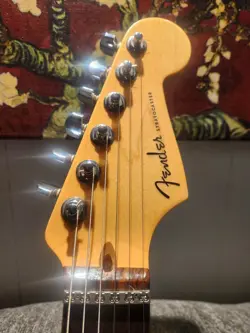 AMERICAN DELUXE FENDER