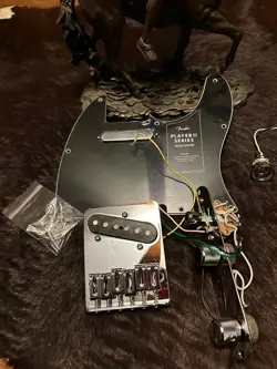 PICKUPS PICKGUARD BRIDGE