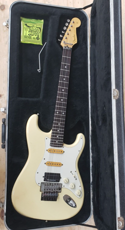 90-91 FENDER STRATOCASTER MADE IN JAPAN ELECTRIC GUITAR TESTED WORKS