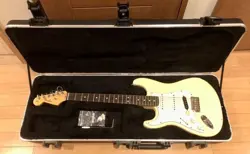 STRATOCASTER LEFTY ELECTRIC