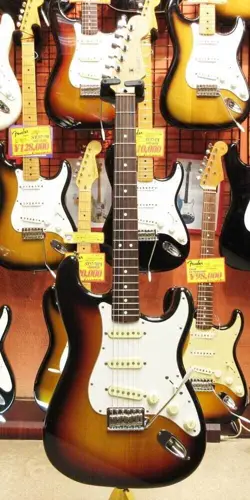 ST-43 3TS STRATOCASTER