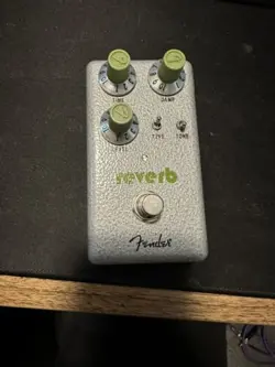 FENDER HAMMERTONE REVERB EFFECTS PEDAL GRAY AND GREEN